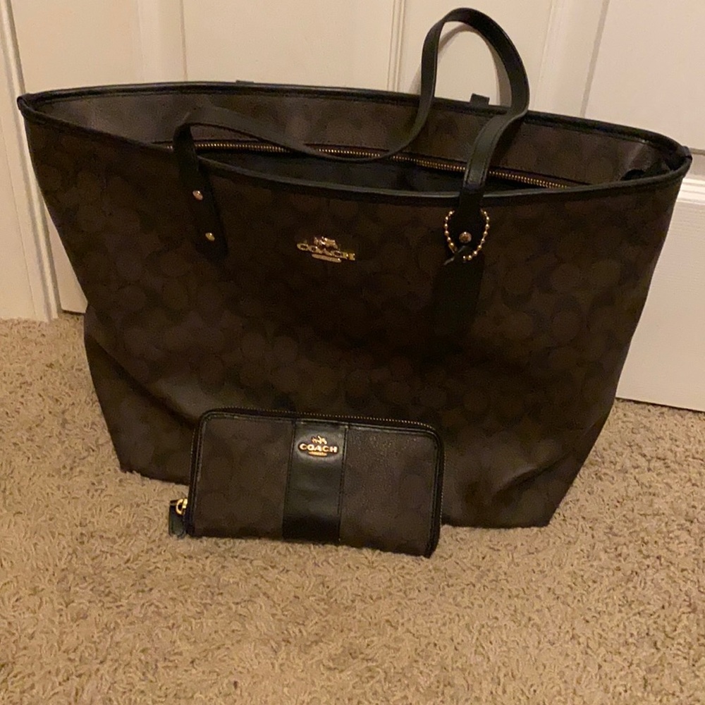 Authentic Coach purse and matching wallet